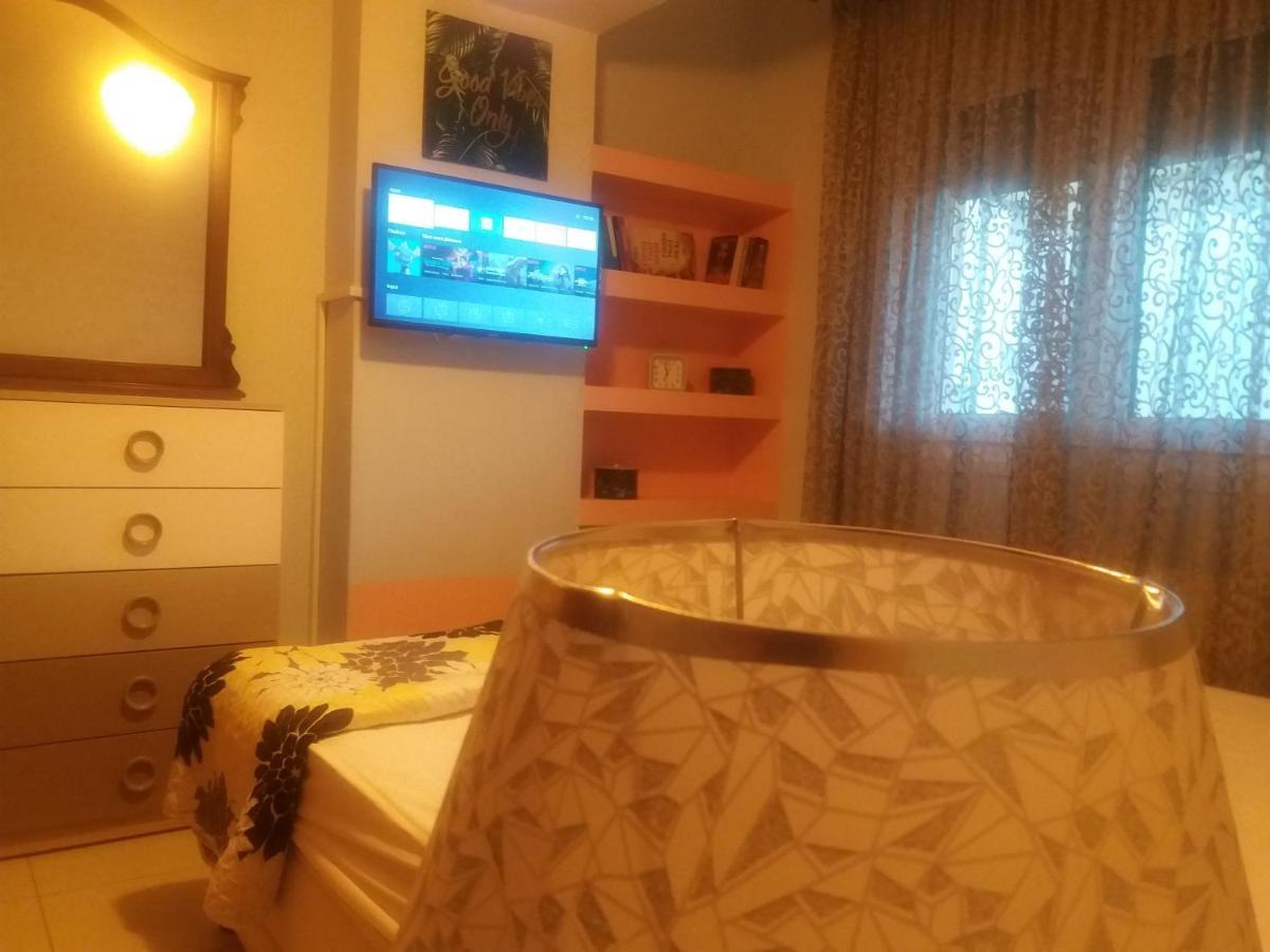 Apartment With Balcony And Parking Kavala Exterior photo